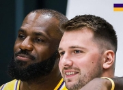 开云- 詹姆斯新星刷新纪录表现突出，瑞士队前途光明！赛场气氛高涨